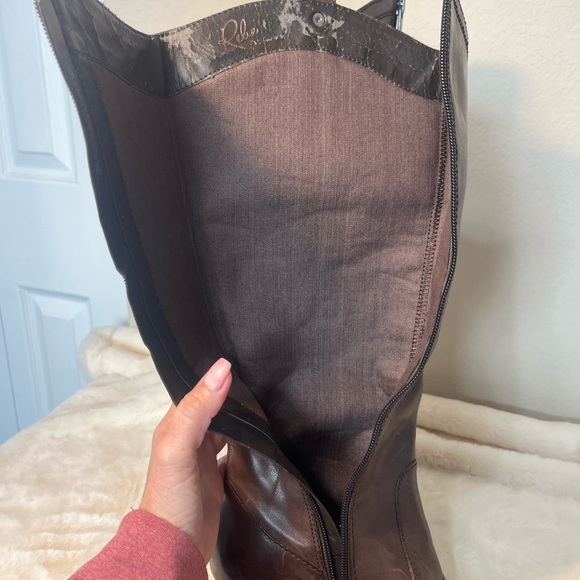 Reba Women’s size 7 1/2  tall zip up boots dark Brown with heel - Picture 10 of 15